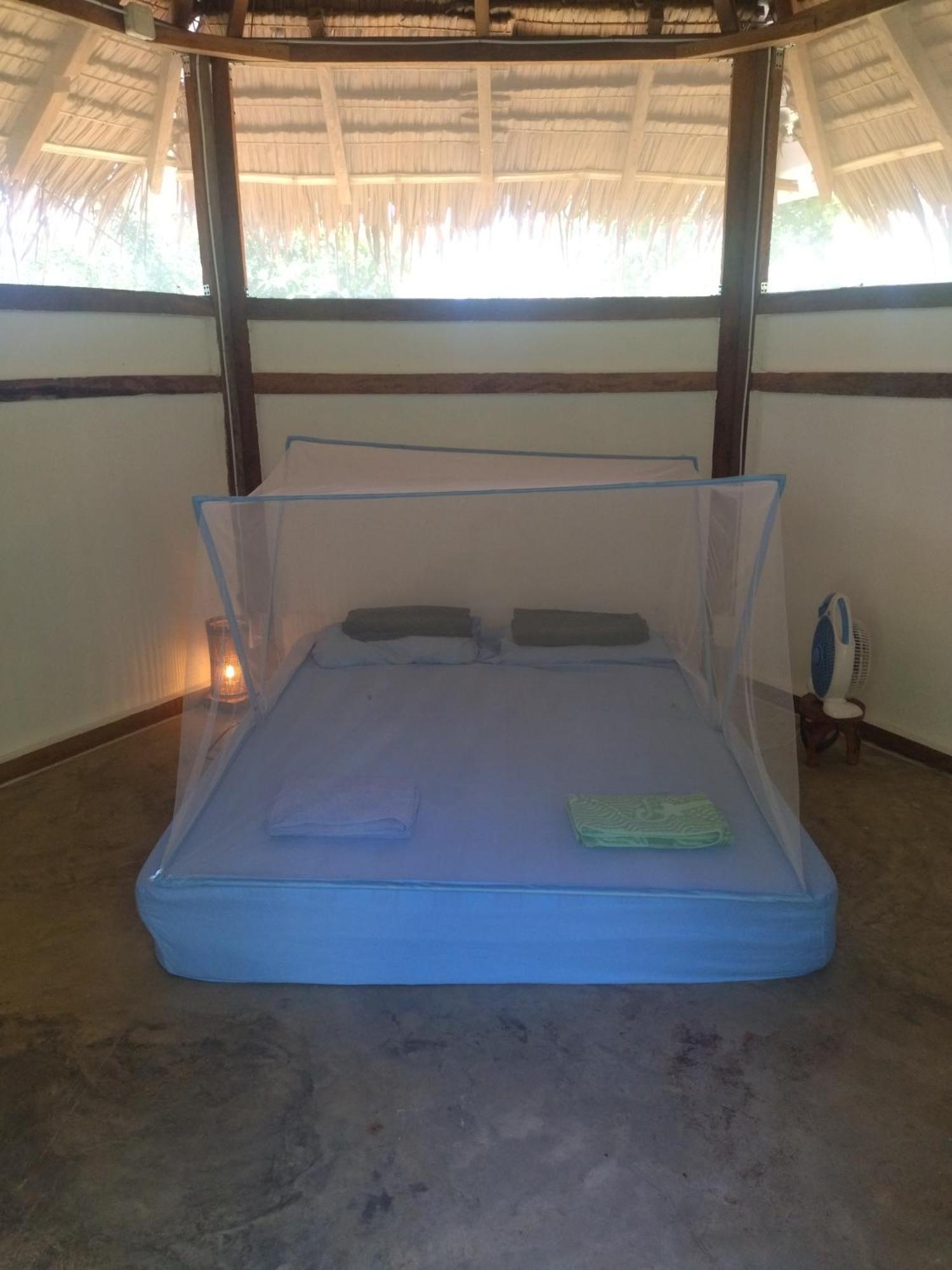 Little Nomads Eco-Guesthouse Siquijor Buitenkant foto